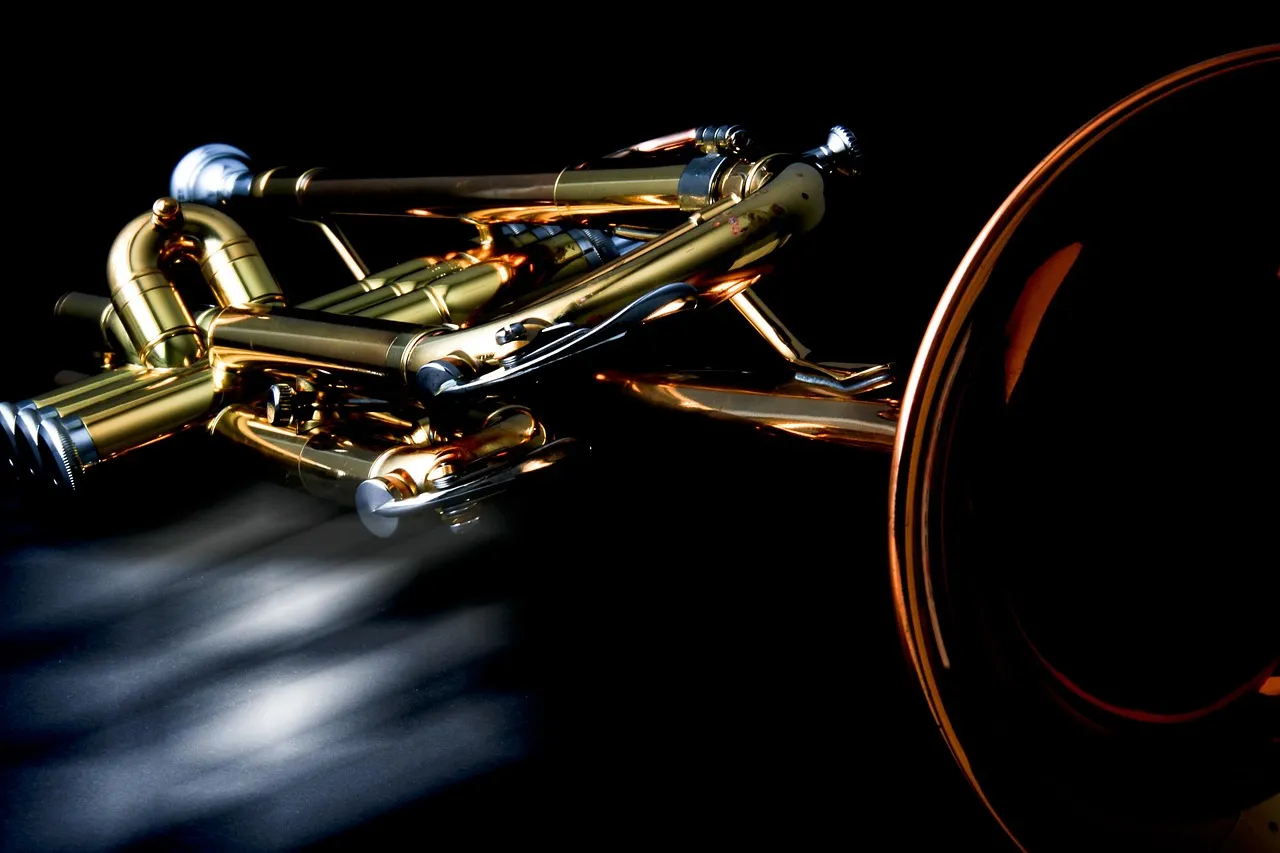 Gorgeous Gold Prom Nails To Be A Queen