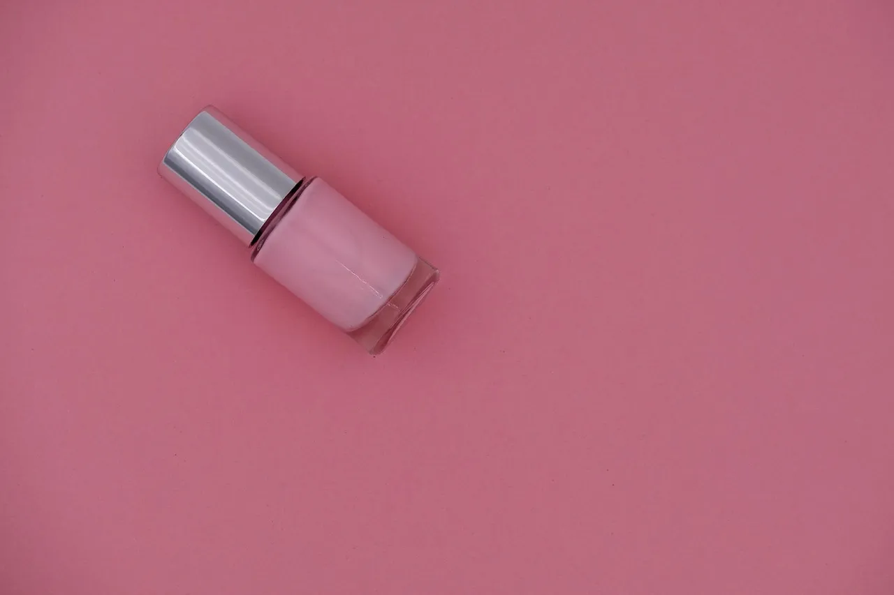 White Nails: 40 Elegant Nail Designs To Try In Summer!