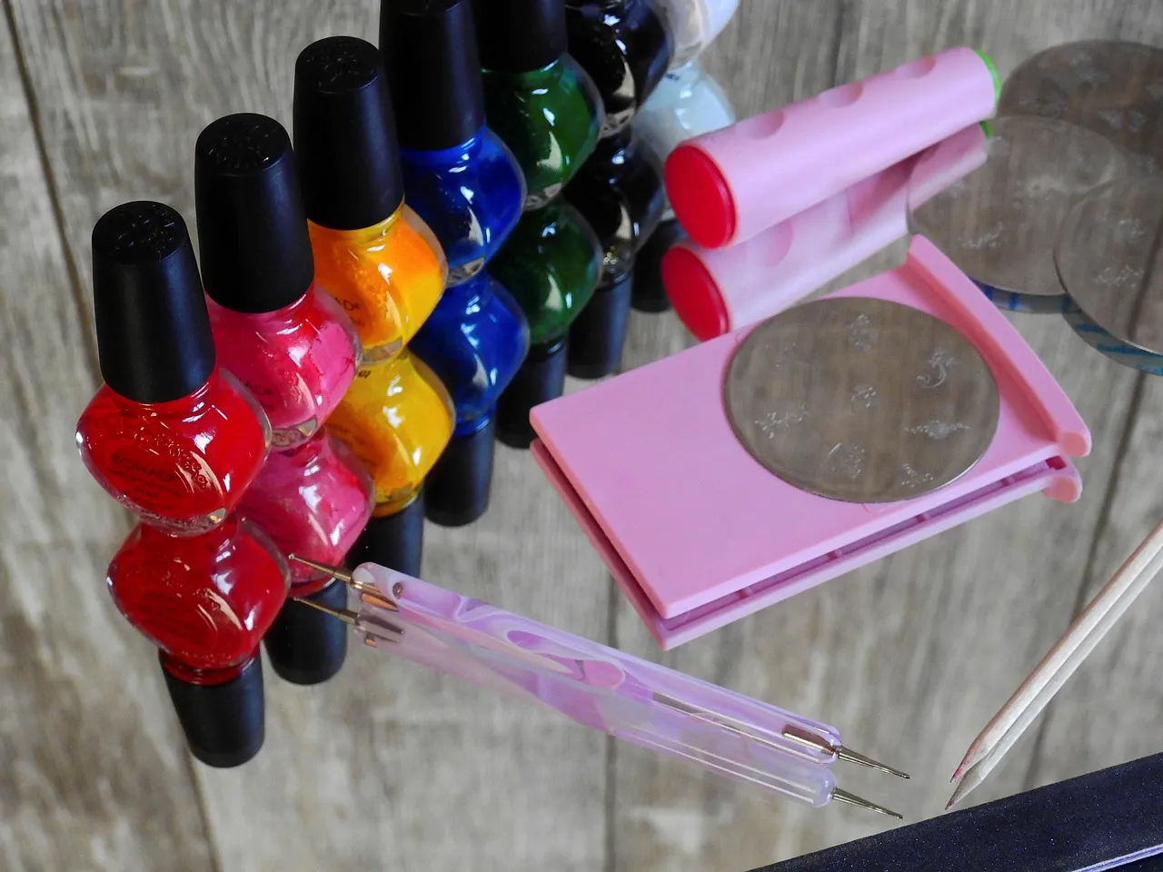 Green Nails: 40 Best Nail Ideas For Summer Nails Colors!