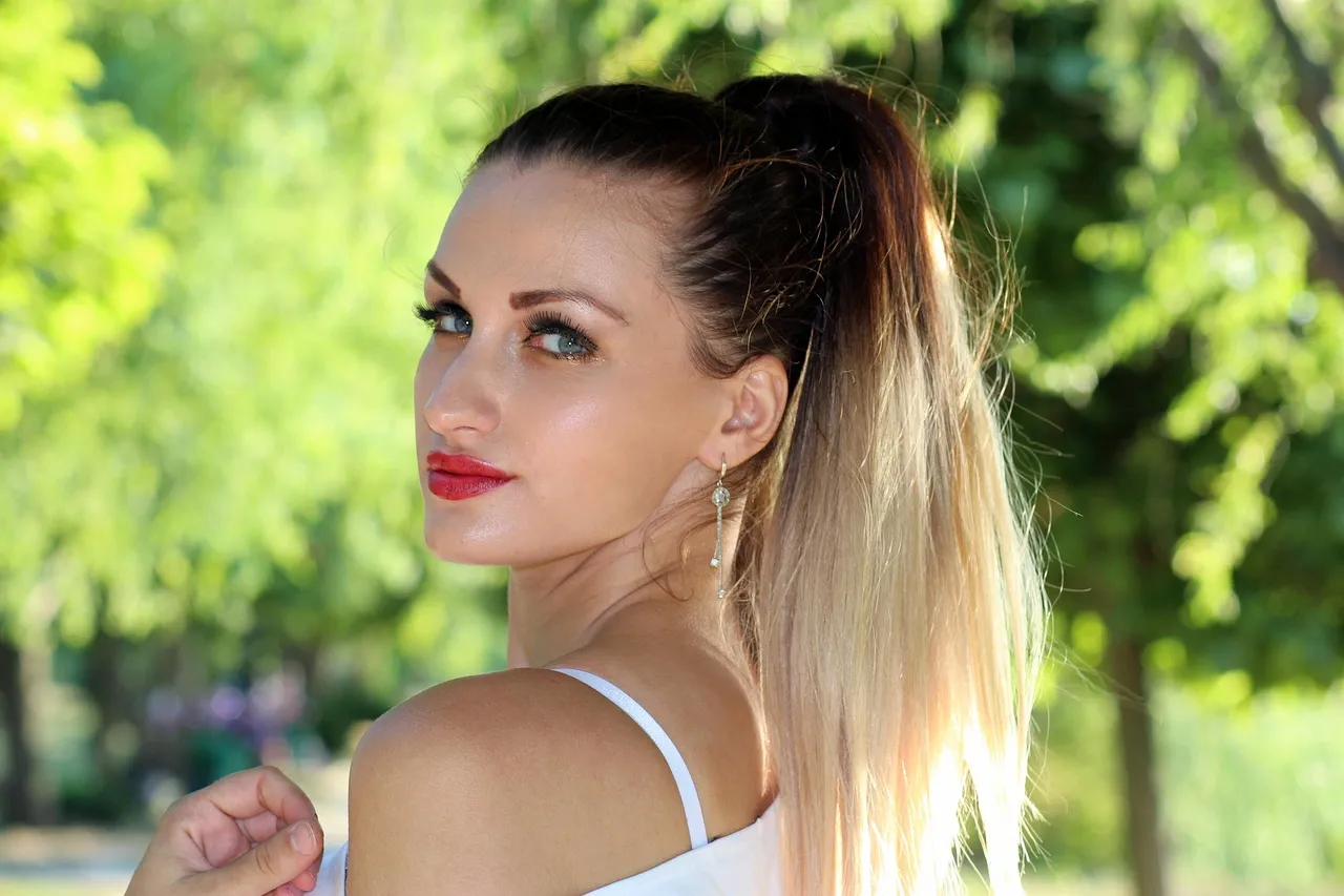 Ombre Hair Ideas: From Natural Brown & Blonde Ombre Hair