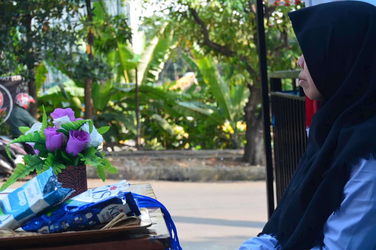 38 Ideas How to Wear Your Head Scarf to Make Your Look Glamorous