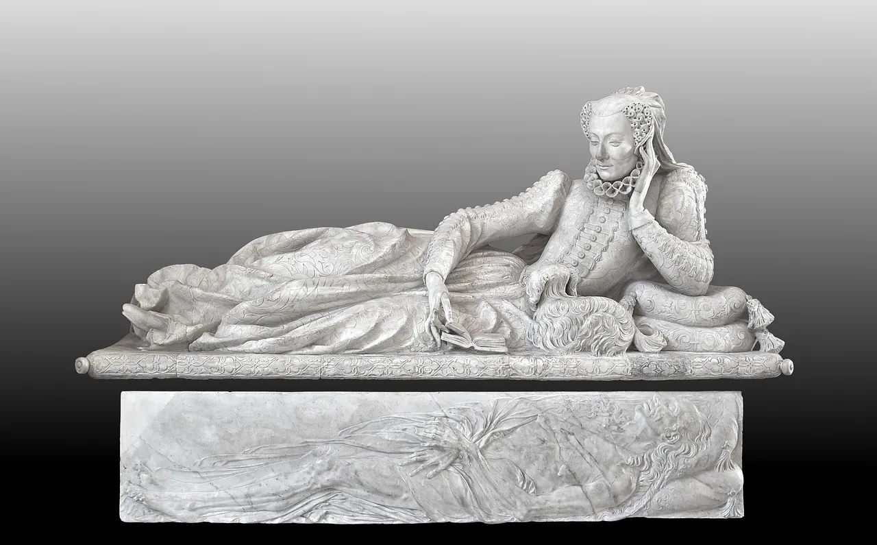 V French tip coffin nails | Elegant Coffin Nails You Need to See