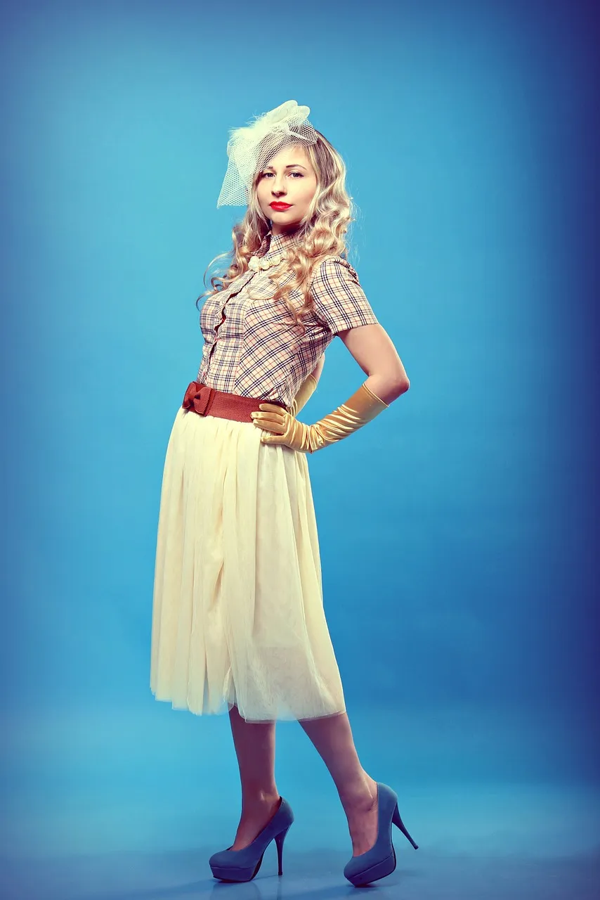 Trendy Honey Blonde Hair Color for a new look