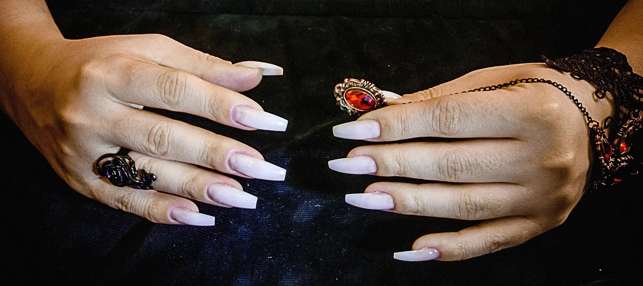 What Are Luxury Nails With Long Nails?