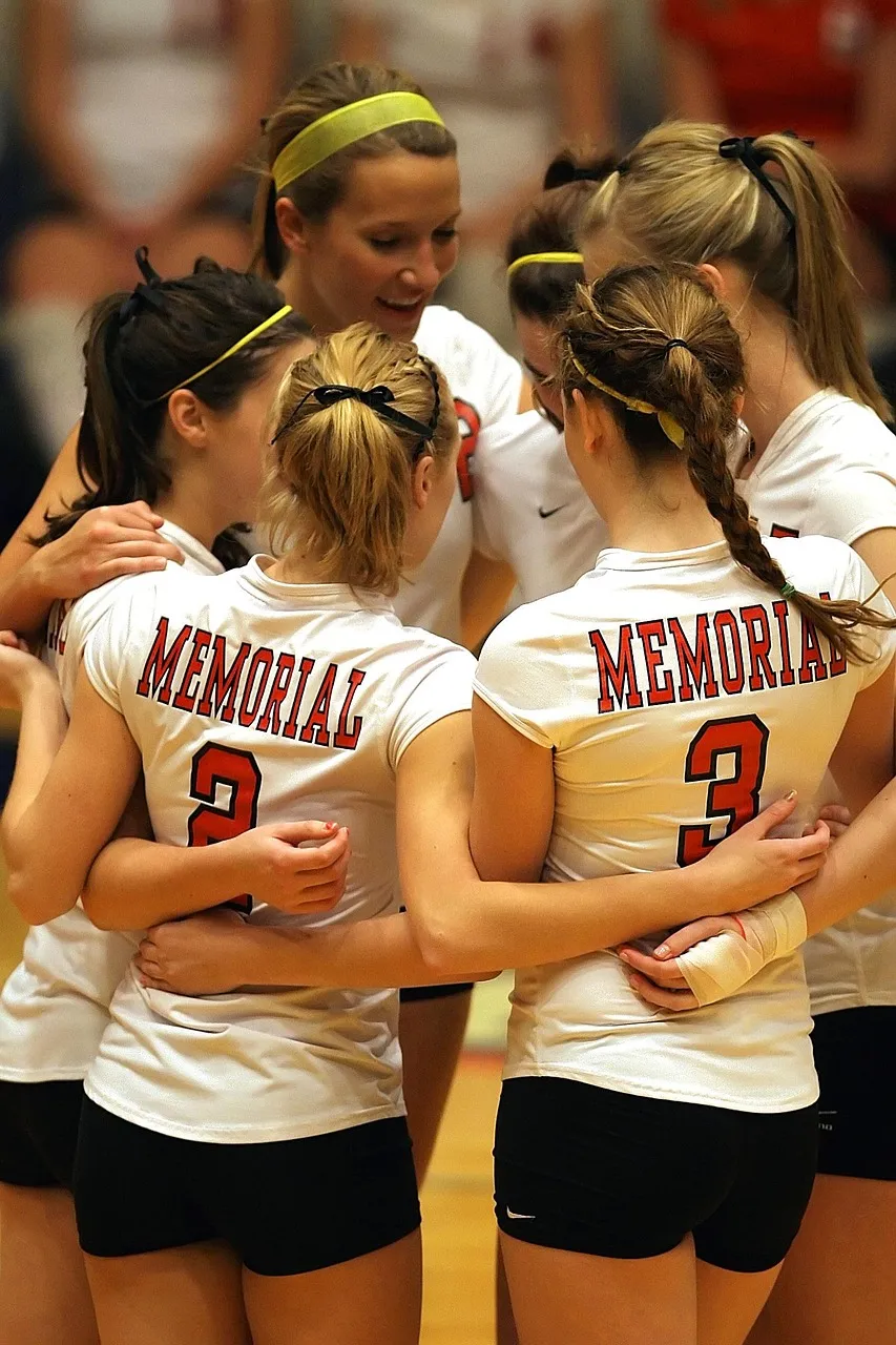 29 Easy Athletic Volleyball Hairstyles to look cute!