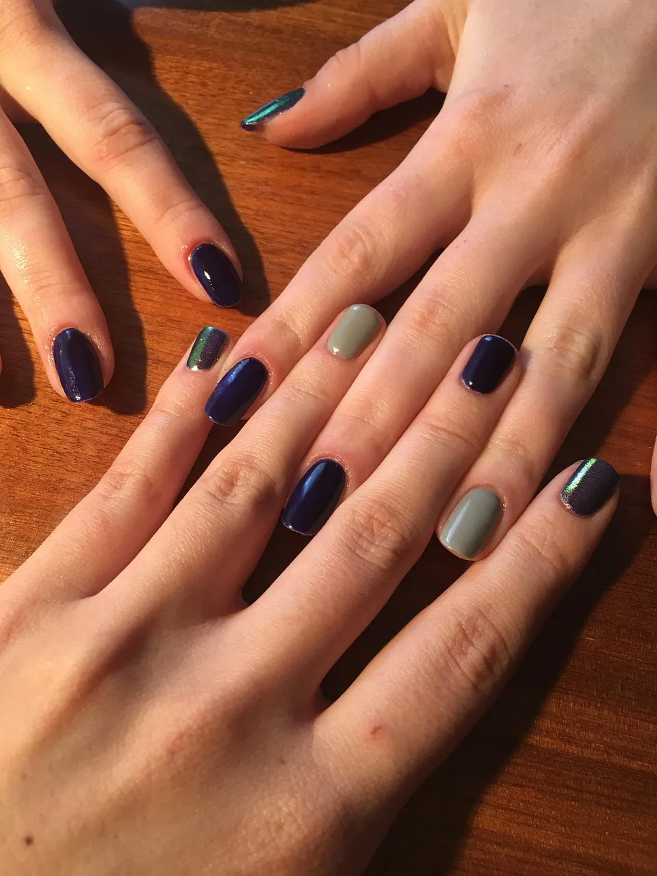 Best summer nails 2022 color trends to get inspired