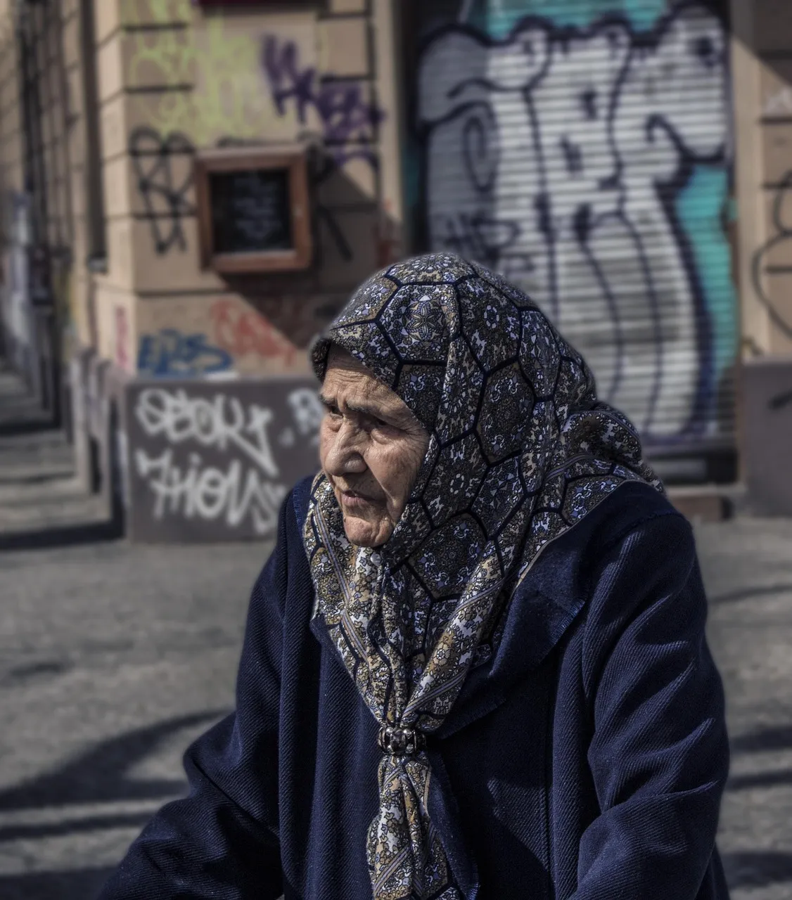 38 Ideas How to Wear Your Head Scarf to Make Your Look Glamorous