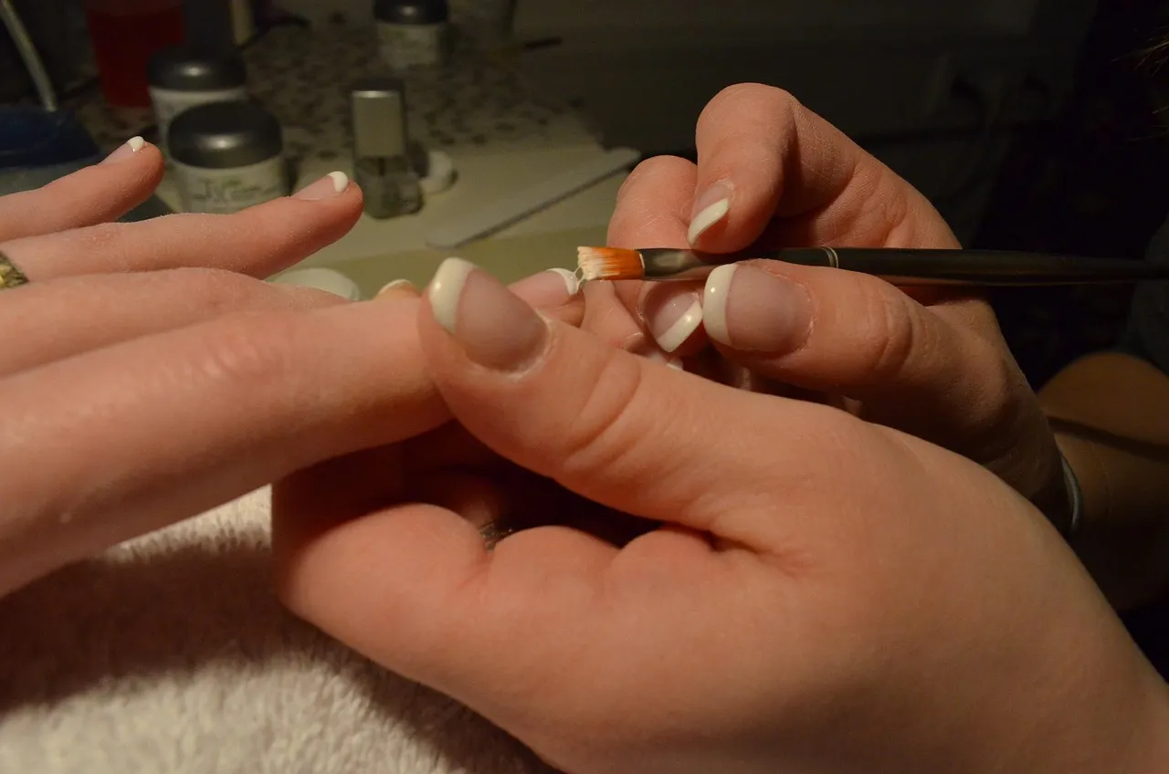 White Nails: 40 Elegant Nail Designs To Try In Summer!