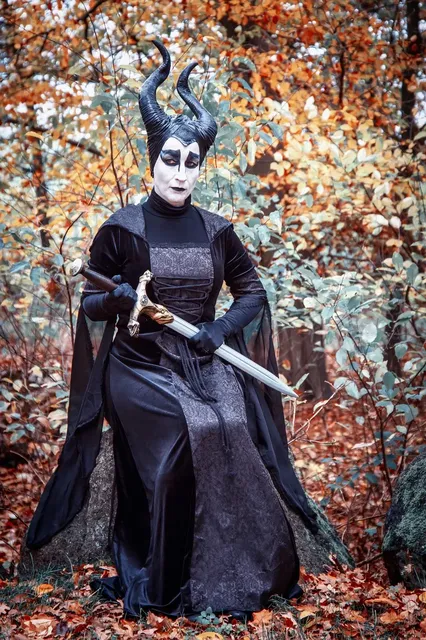 Why we dress halloween costumes for couples?