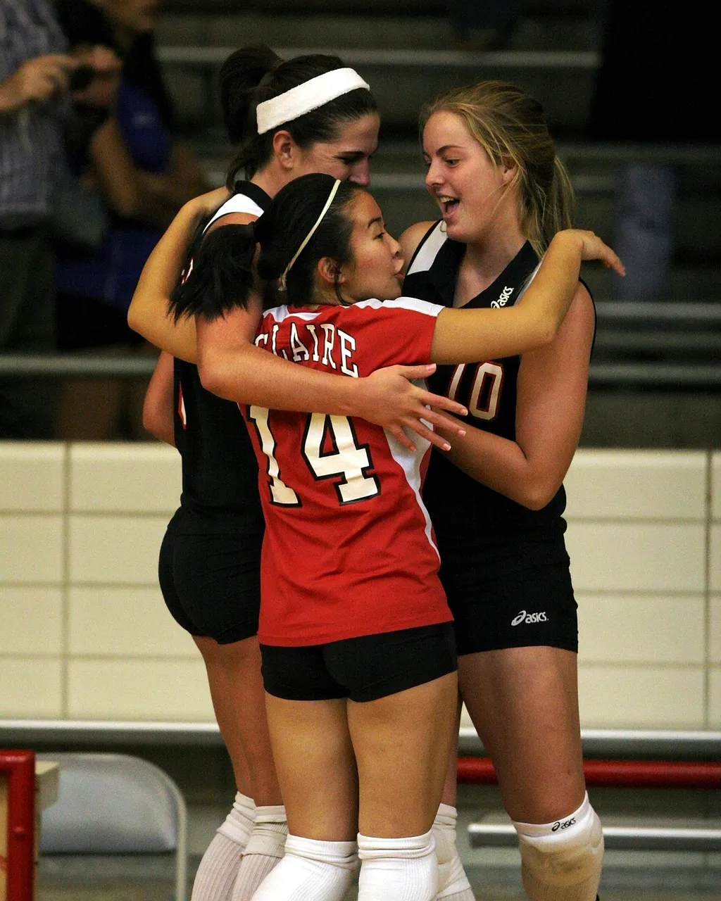 29 Easy Athletic Volleyball Hairstyles to look cute!