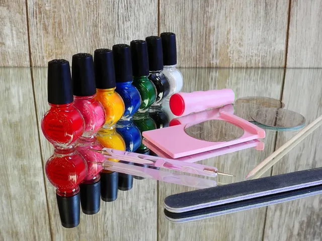 Short square acrylic nails for pastel nail design