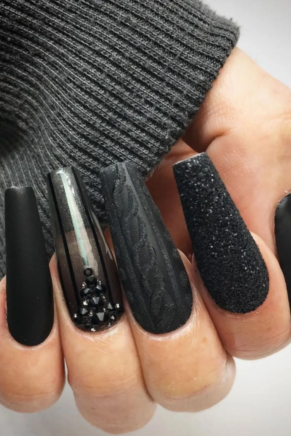 40 Best Matte Black Coffin Nails for 2021