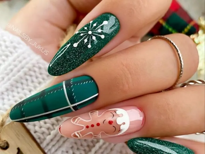 30 Christmas Acrylic Nails You’ll Want to Wear All Holiday Long